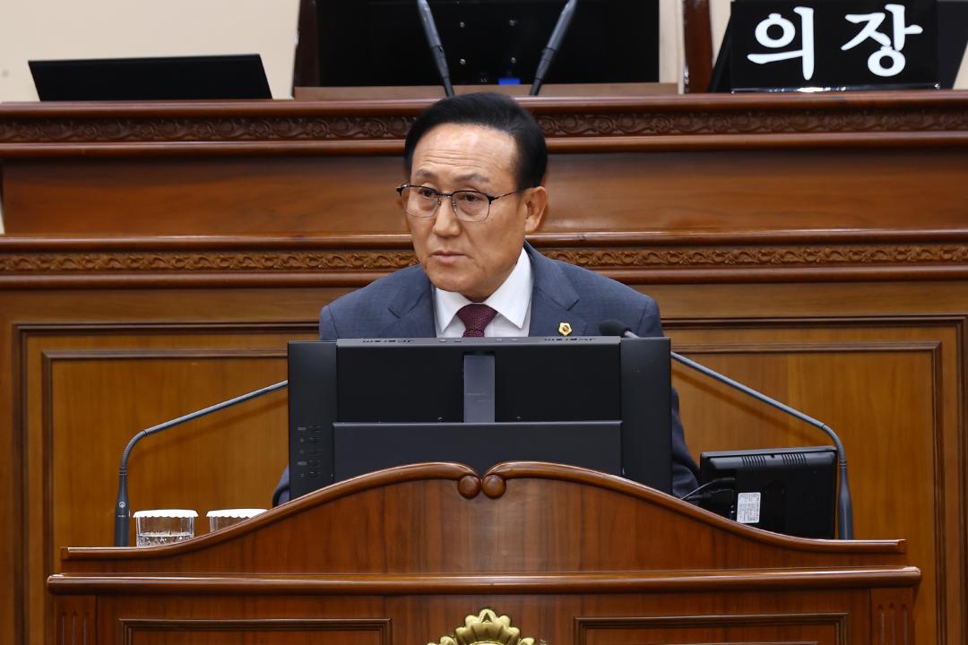 '제337회 제2차 본회의' 게시글의 사진(63) '2025-05-21 제337회 제2차 본회의 (63) 5분자유발언 김희철의원.jpg'