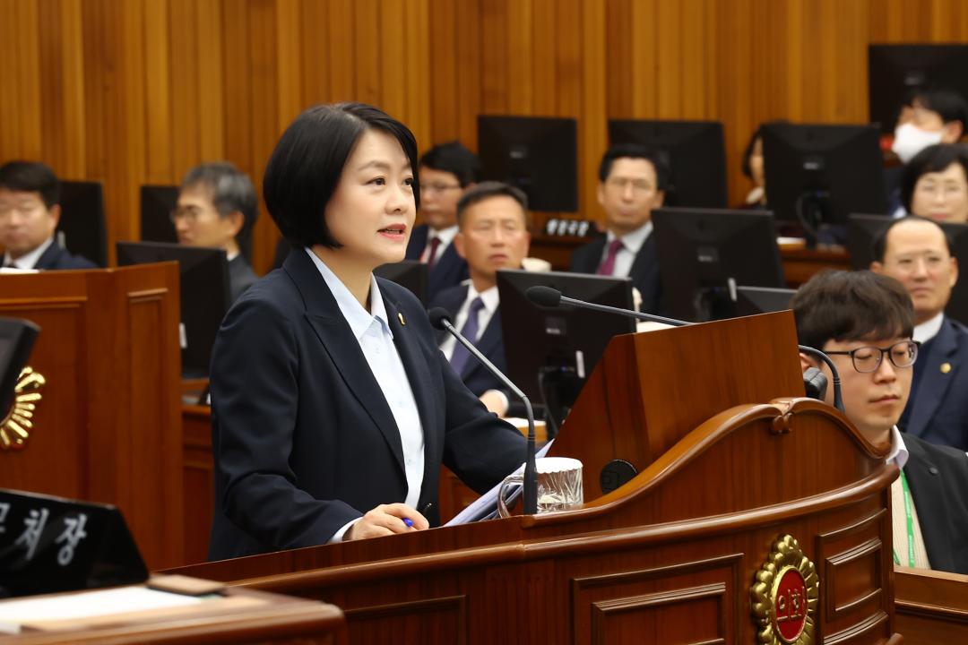 '제335회 제2차 본회의(제1차 도정 및 교육행정에 관한 질문)' 게시글의 사진(87) '2025-03-11 제335회 제2차 본회의(제1차 도정 및 교육행정에 관한 질문) (87) 박윤미 의원.jpg'