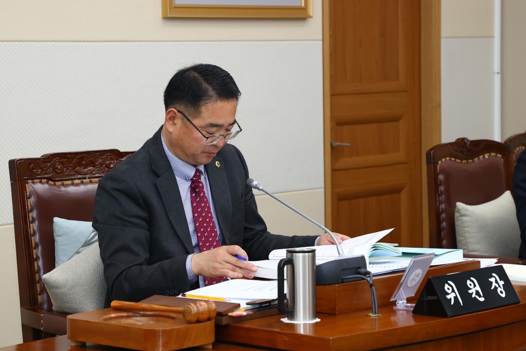 '제342회 제6차 농림수산위원회' 게시글의 사진(7) '2025-11-26 제342회 제6차 농림수산위원회 (6).jpg'