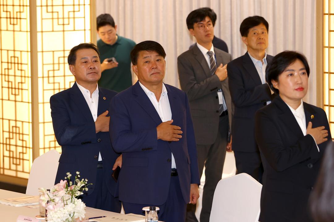 '대한민국시도의회의장협의회 제5차 임시회' 게시글의 사진(4) '2025-09-23 대한민국시도의회의장협의회 제5차 임시회 (4).jpg'