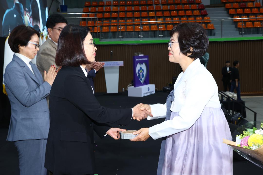 '제28회 한국생활개선 강원특별자치도대회' 게시글의 사진(26) '2025-10-30 제28회 한국생활개선 강원특별자치도대회 (26).jpg'
