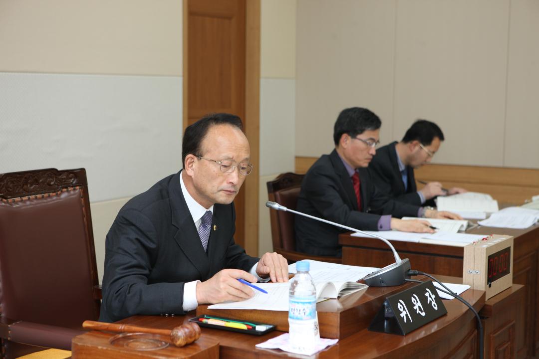 '207회 제4차 농림수산위원회' 게시글의 사진(8) '2011-02-24 207회 제4차 농림수산위원회 (8).jpg'