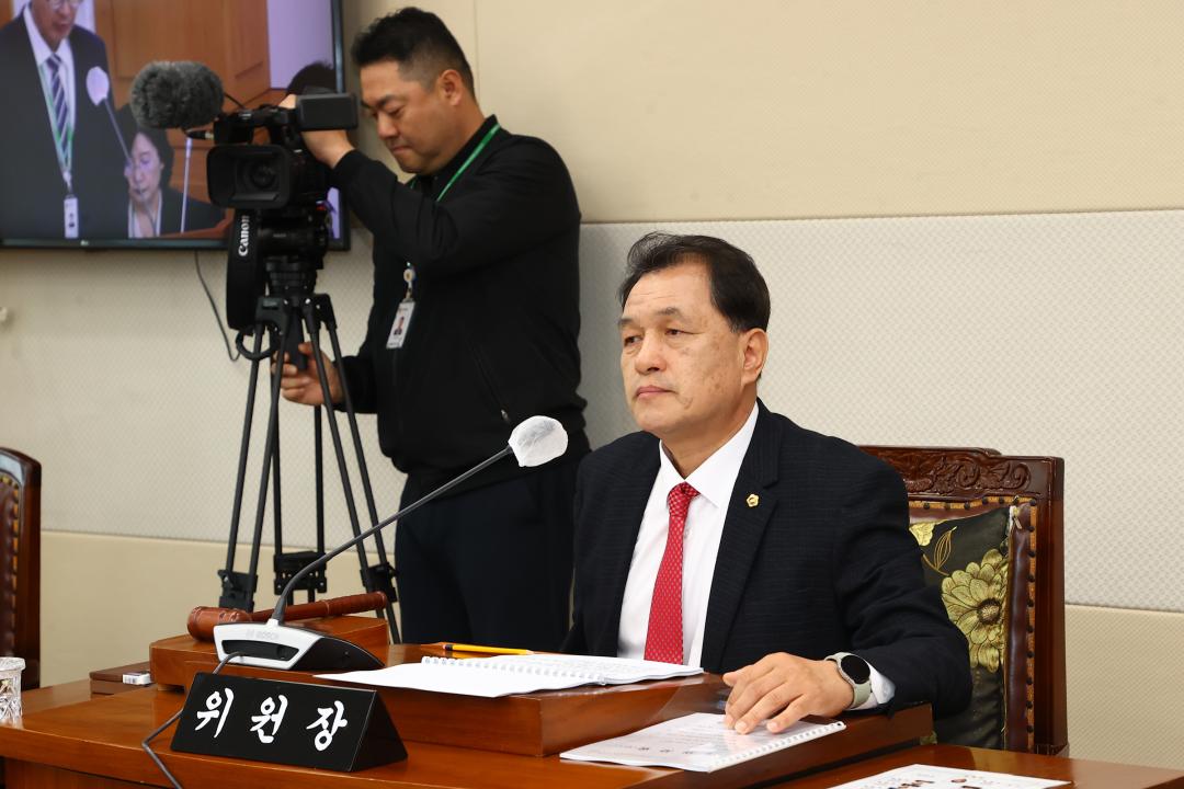 '제336회 제1차 의회운영위원회' 게시글의 사진(5) '2025-04-08 제336회 제1차 의회운영위원회 (5).jpg'