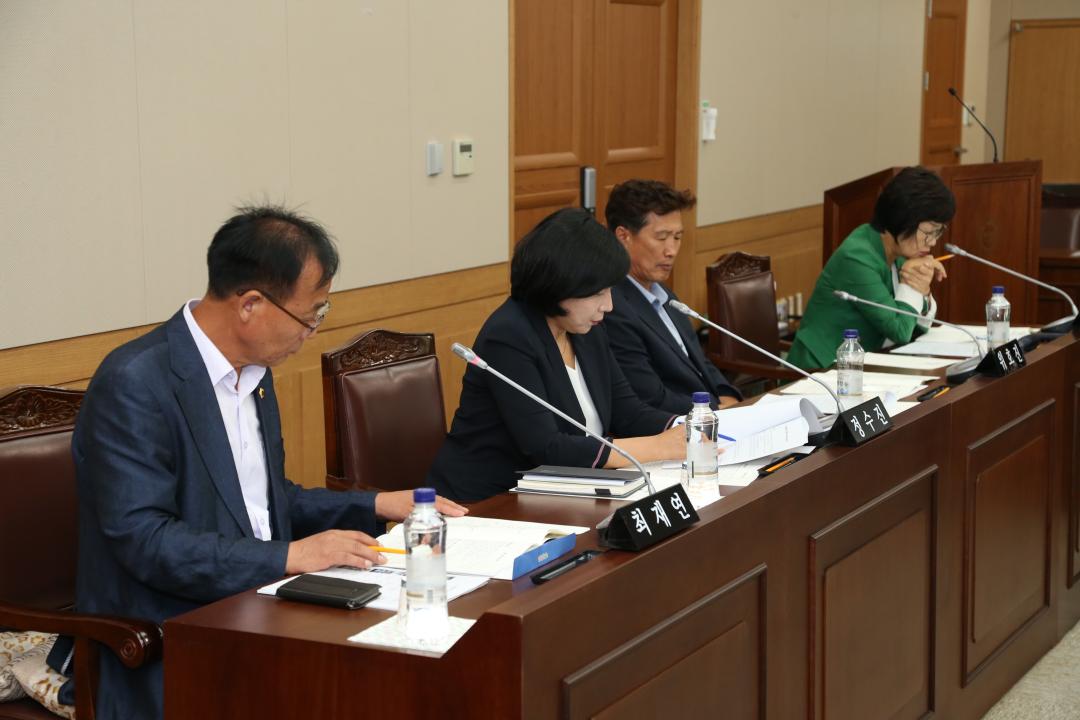 '제275회 제2차 농림수산위원회' 게시글의 사진(10) '2018-09-10 제275회 제2차 농림수산위원회 (10).JPG'