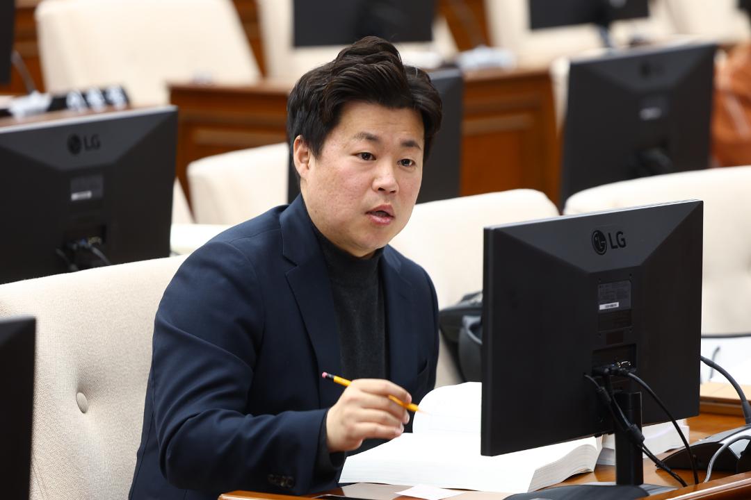 '제344회 제1차 예산결산특별위원회' 게시글의 사진(33) '2026-04-01 제344회 제1차 예산결산특별위원회 (33).jpg'