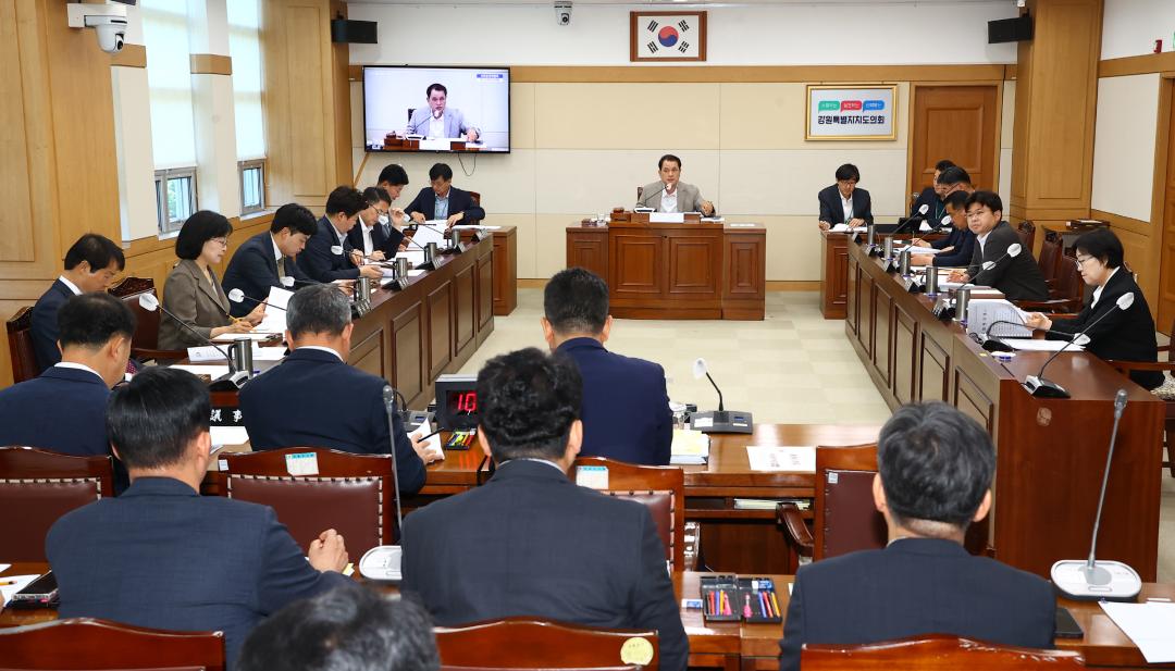 '제338회 제1차 의회운영위원회' 게시글의 사진(22) '2025-06-05 제338회 제1차 의회운영위원회 (22).jpg'
