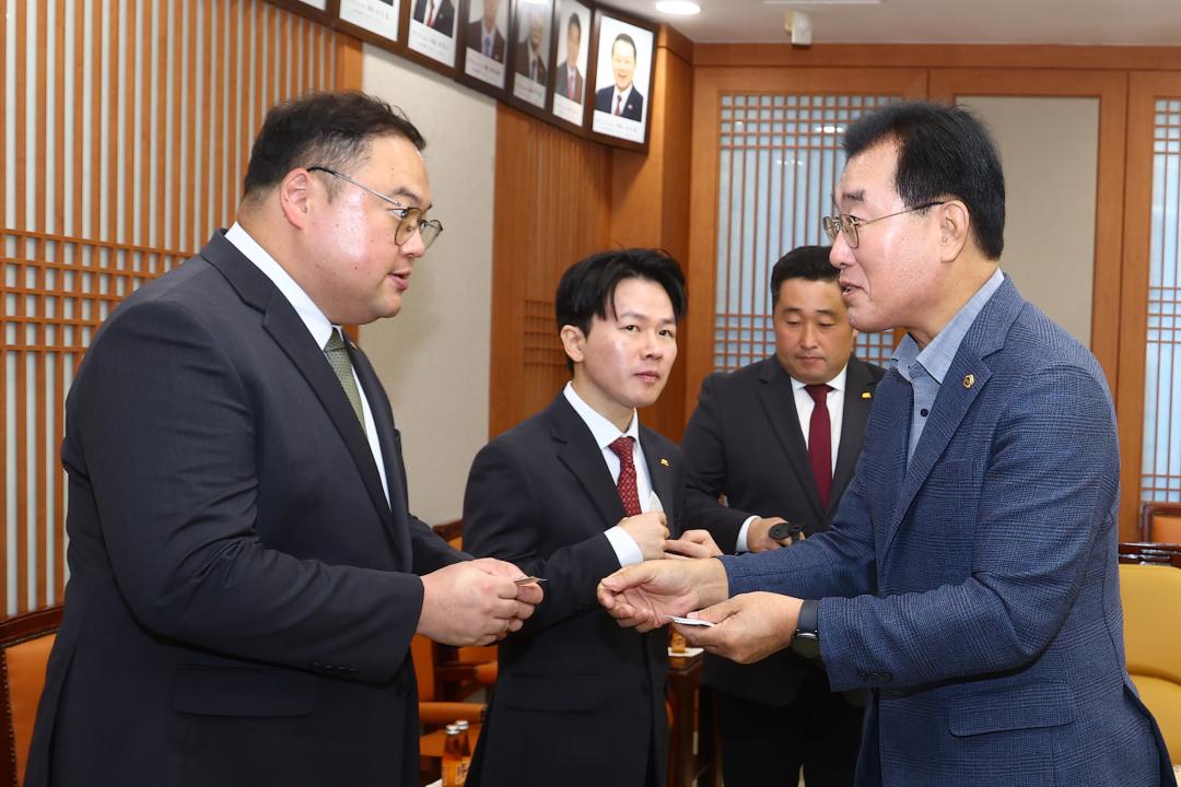 '강원특별자치도의회 방문(강원청년회의소)' 게시글의 사진(4) '2026-08-27 강원특별자치도의회 방문(강원청년회의소) (3).jpg'