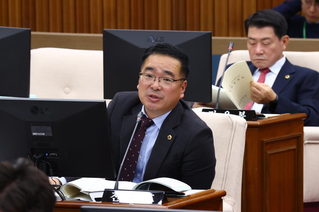 '제342회 제1차 예산결산특별위원회' 게시글의 사진(51) '2025-12-01 제342회 제1차 예산결산특별위원회 (53).jpg'