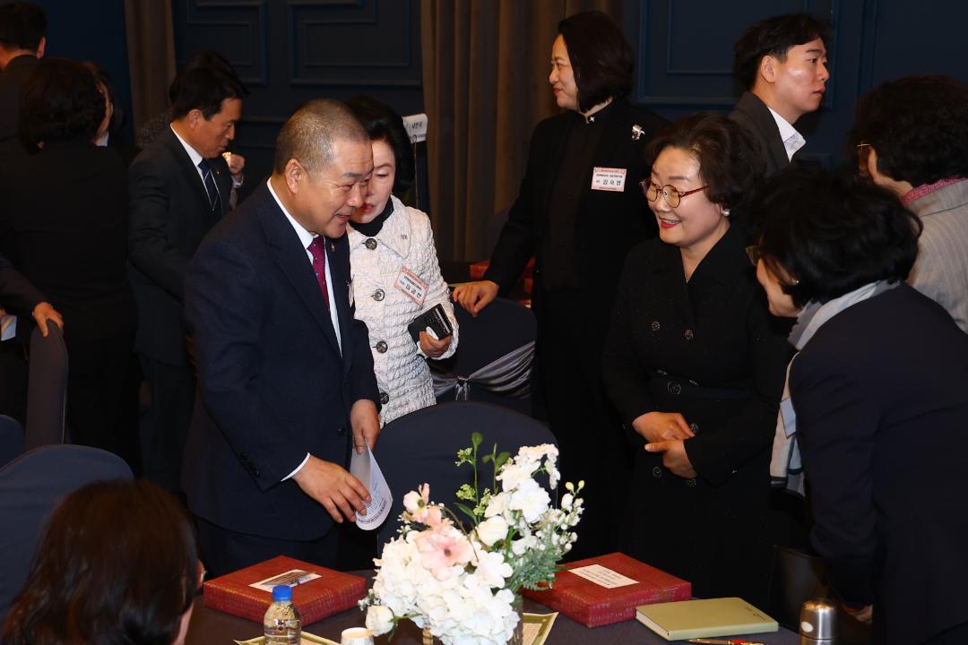'강원특별자치도여성단체협의회 회장이취임식' 게시글의 사진(4) '2026-02-23 강원특별자치도여성단체협의회 회장이취임식 (9).jpg'