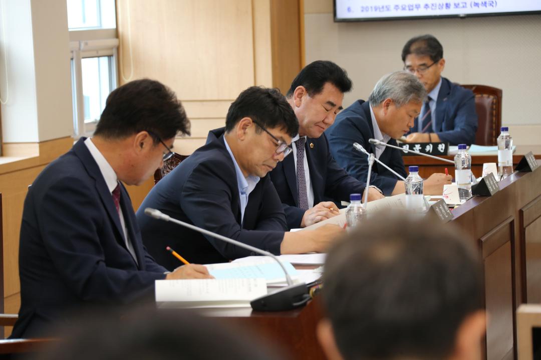 '제283회 제3차 농림수산위원회' 게시글의 사진(10) '2019-07-08 제283회 제3차 농림수산위원회 (10).JPG'