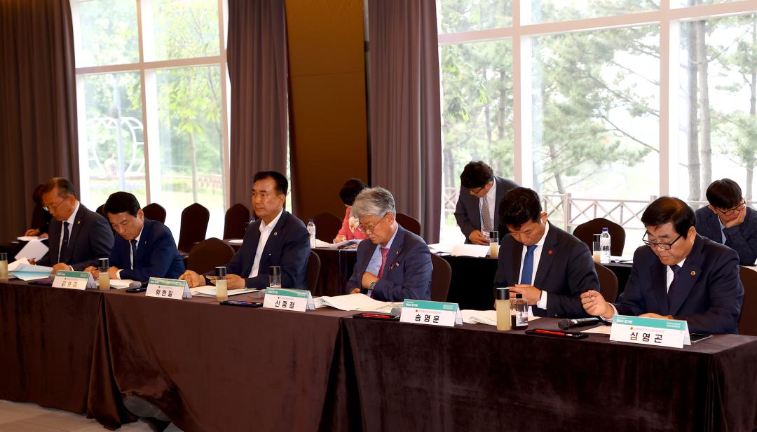 '대한민국 시도의회운영위원장협의회 제10대 후반기 제8차 정기회' 게시글의 사진(186) '2024-05-16 대한민국 시도의회운영위원장협의회 제10대 후반기 제8차 정기회 (188).jpg'