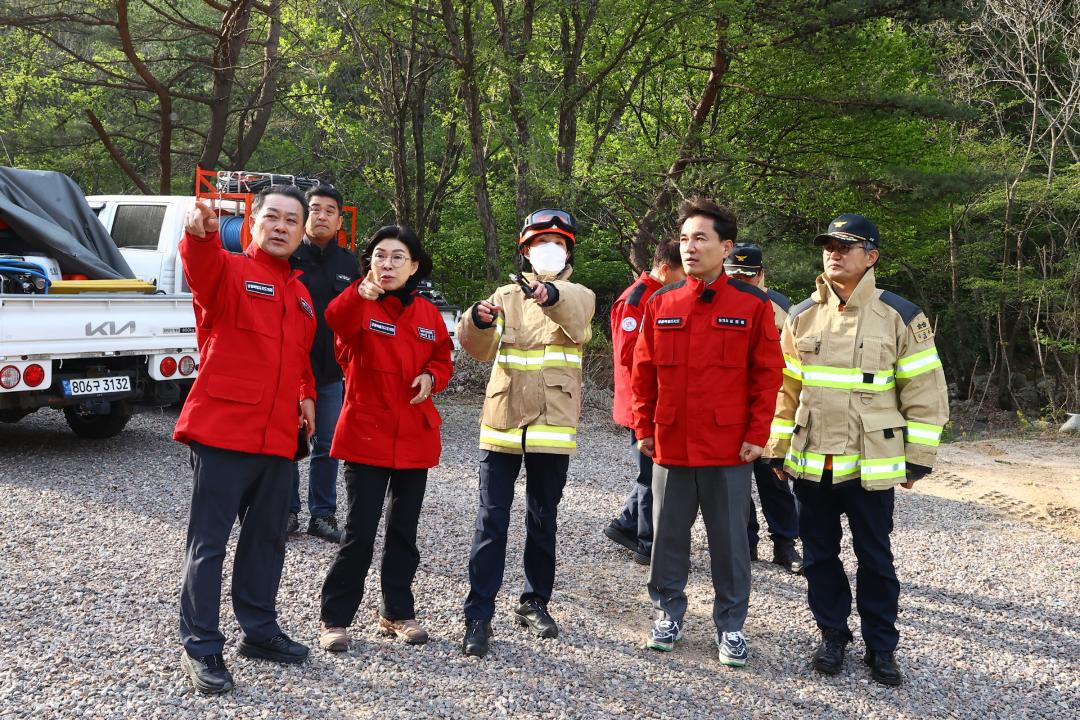'인제군 산불현장 방문' 게시글의 사진(36) '2025-04-27 인제군 산불현장 방문 (37).jpg'