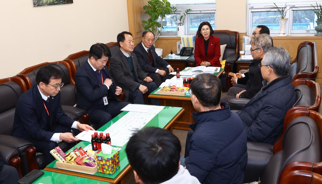 '강원특별자치도의회 농림수산위원회-강원산채연구회 간담회' 게시글의 사진(6) '2026-02-04 농림수산위원회-강원산채연구회 간담 (6).jpg'