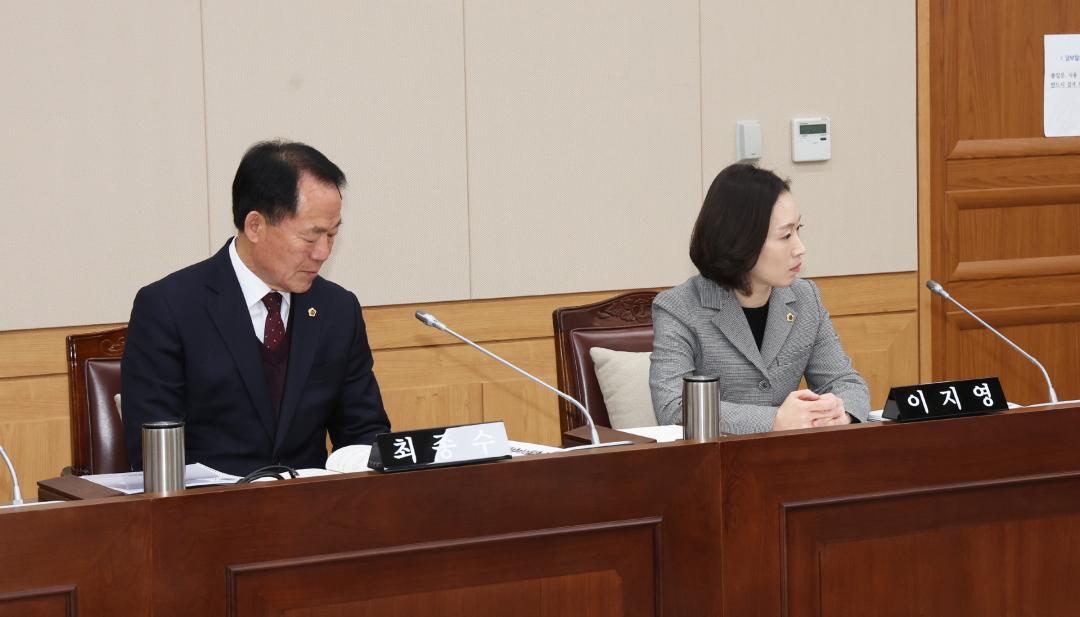'제334회 제4차 농림수산위원회' 게시글의 사진(10) '2025-02-12 제334회 제4차 농림수산위원회 (8).jpg'
