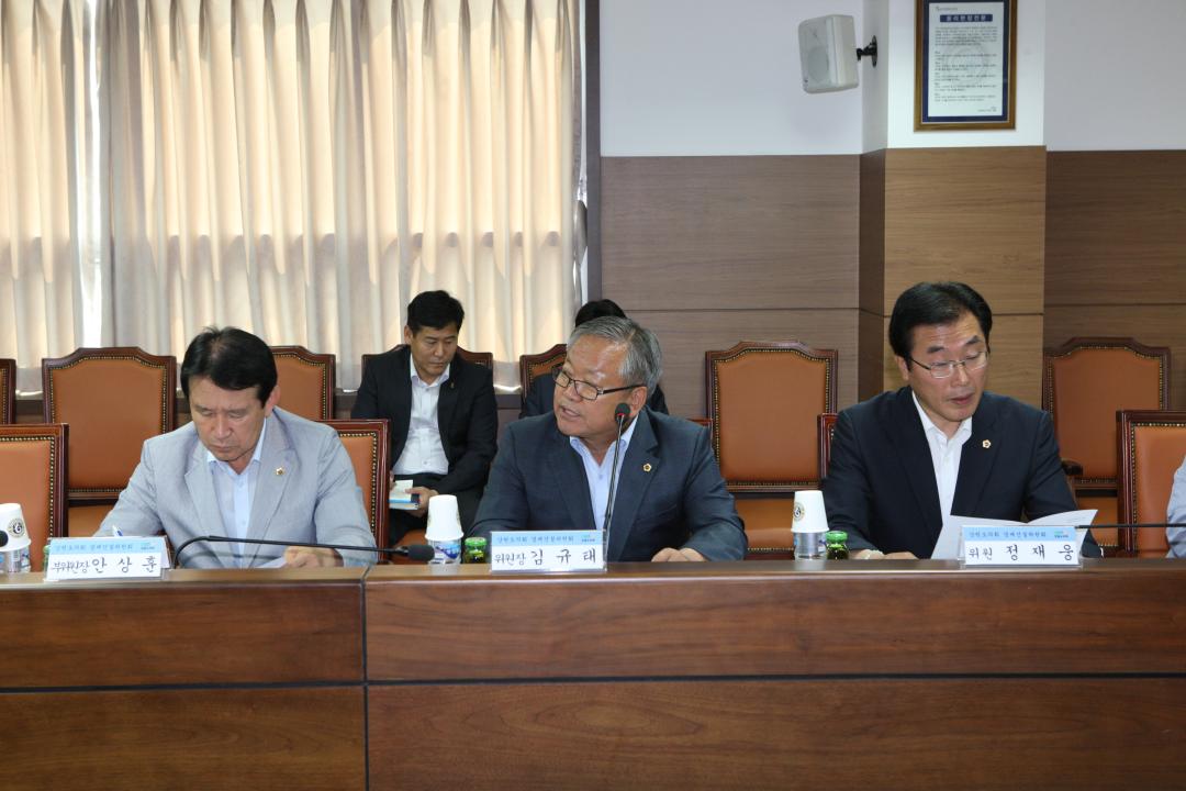 '제246회 경제건설위원회 토론회' 게시글의 사진(17) '2015-06-16 제246회 경제건설위원회 토론회 (17).jpg'