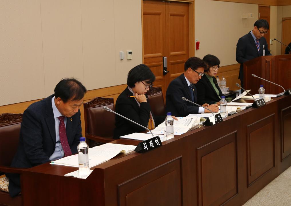 '2019년도 농림수산위원회 행정사무감사(환동해본부)' 게시글의 사진(13) '2019-11-15 2019년도 농림수산위원회 행정사무감사(환동해본부) (13).jpg'