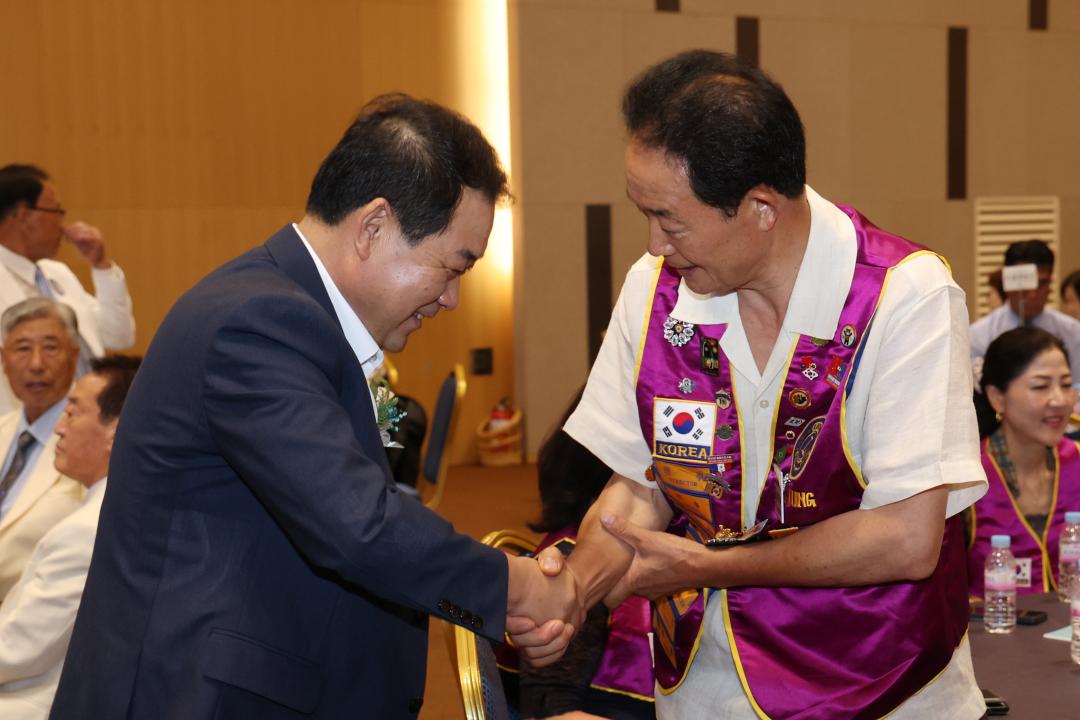 '국제라이온스협회 354-E지구 제42대 제43대 총재 이취임식' 게시글의 사진(11) '2024-07-26 국제라이온스협회 354-E지구 제42대 제43대 총재 이취임식 (10).jpg'