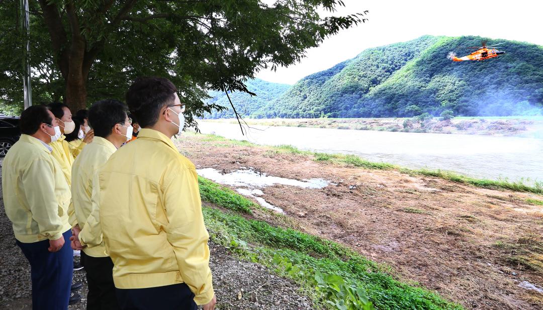 '안전건설위원회 원주 부론면 실종자 수색 현장 방문' 게시글의 사진(15) '2022-08-16 안전건설위원회 원주 부론면 실종자 수색 현장 방문 (15).jpg'