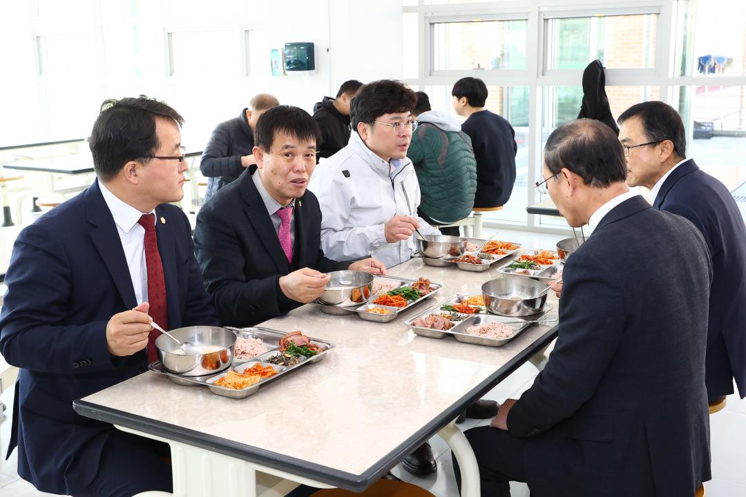 '제335회 교육위원회 학교현장 방문' 게시글의 사진(11) '2025-03-06 제335회 교육위원회 학교현장 방문 (11).jpg'
