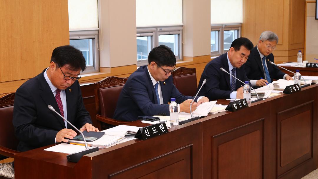 '2019년도 농림수산위원회 행정사무감사(농정국 소관)' 게시글의 사진(4) '2019-11-13 2019년도 농림수산위원회 행정사무감사(농정국 소관) (4).jpg'