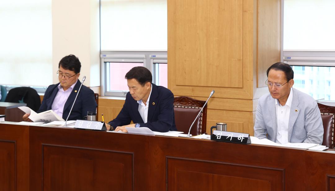 '제339회 제3차 교육위원회' 게시글의 사진(8) '2025-07-15 제339회 제3차 교육위원회 (8).jpg'