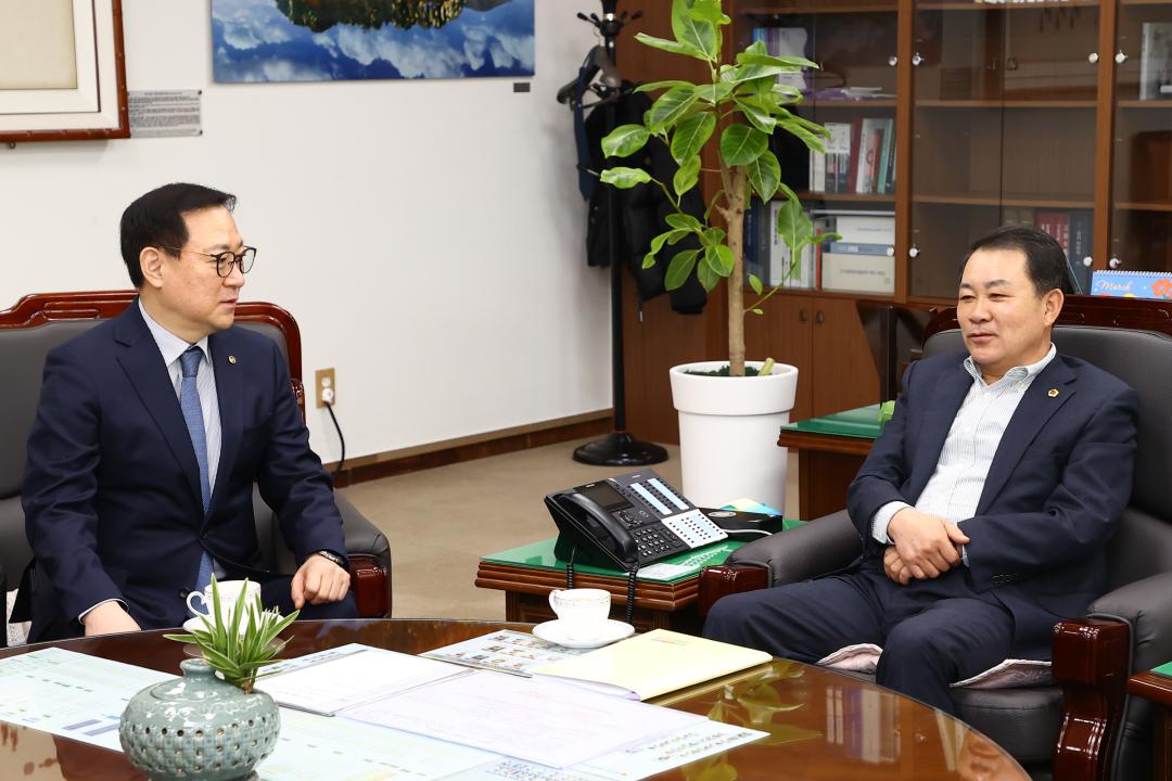 '대한스키협회 임원 간담회' 게시글의 사진(3) '2025-03-13 대한스키협회 임원 간담회 (3).jpg'