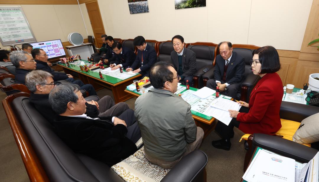 '강원특별자치도의회 농림수산위원회-강원산채연구회 간담회' 게시글의 사진(17) '2026-02-04 농림수산위원회-강원산채연구회 간담 (17).jpg'