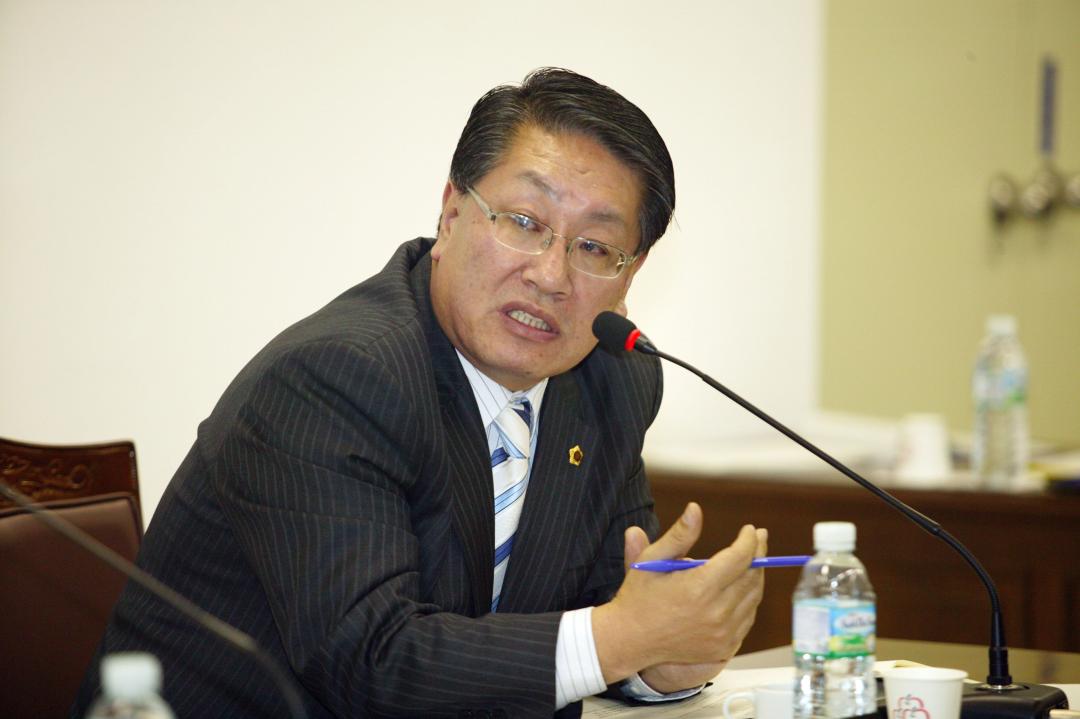 '수산자원연구소 현지 행정사무감사' 게시글의 사진(51) '2006-11-23 수산자원연구소 현지 행정사무감사 (51).jpg'