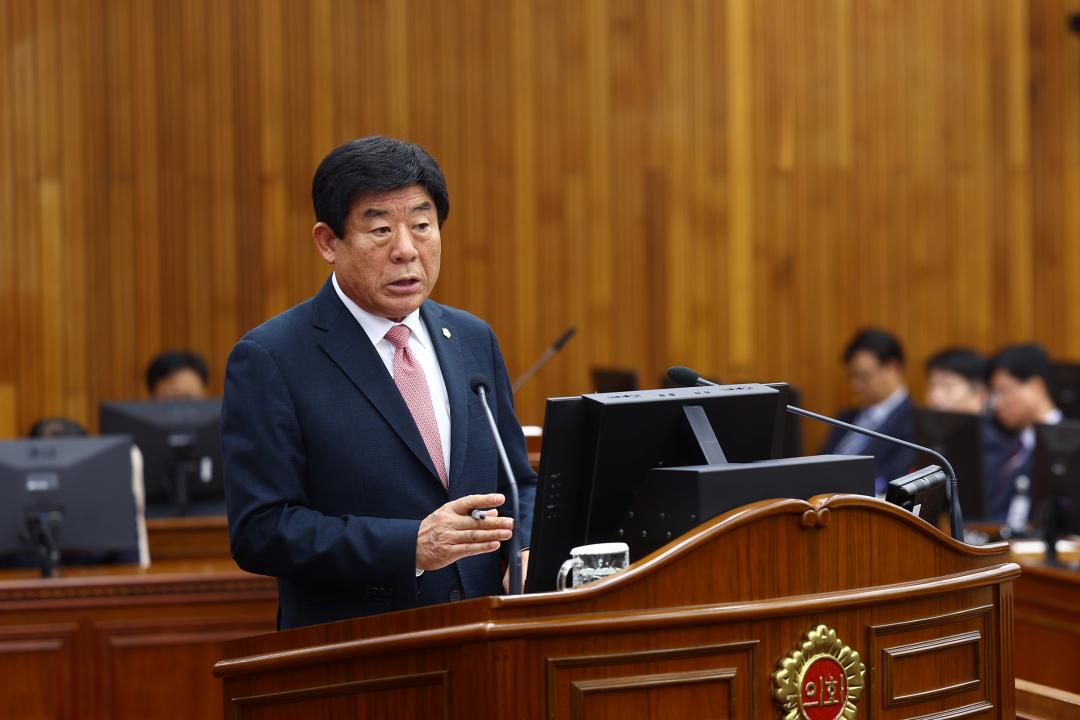 '제344회 제2차 본회의(2026년도 제1회 도정 및 교육행정에 관한 질문)' 게시글의 사진(106) '2026-04-02 제344회 제2차본회의(2026년도 제1회 도정 및 교육행정에 관한 질문) (110) 김기철 의원.jpg'