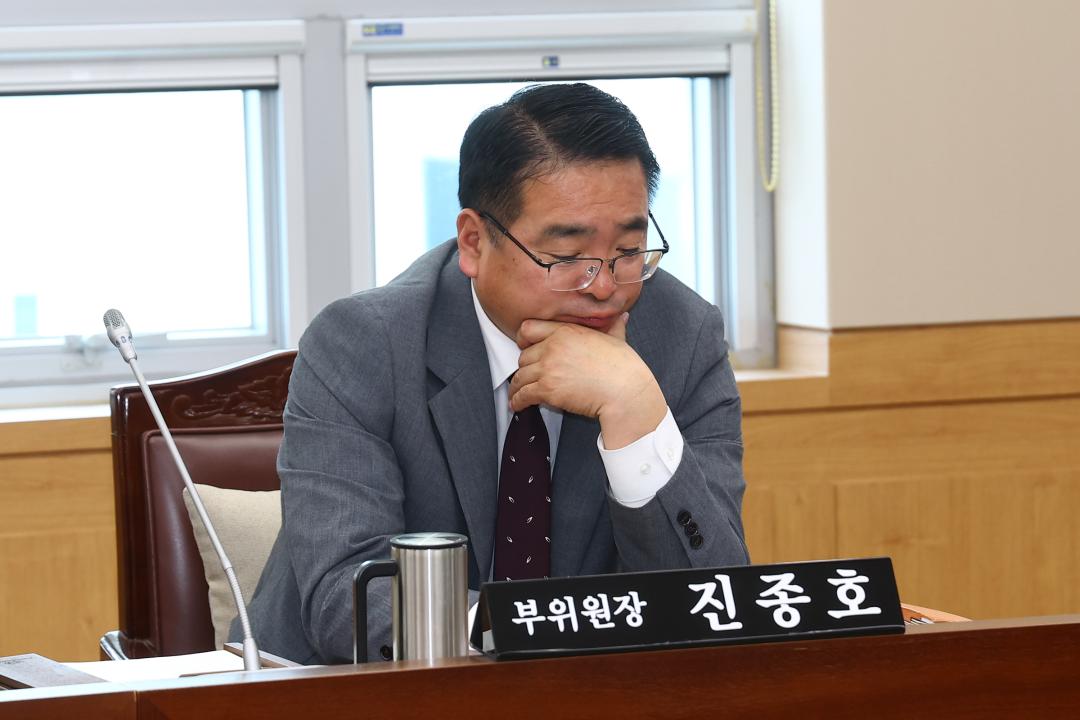 '제343회 제4차 농림수산위원회' 게시글의 사진(7) '2026-02-11 제343회 제4차 농림수산위원회 (7).jpg'