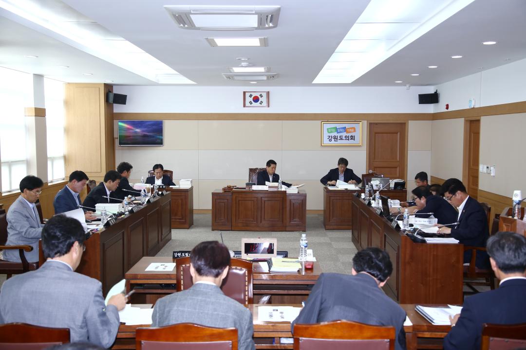 '제247회 제4차 농림수산위원회' 게시글의 사진(12) '2015-07-14 제247회 제4차 농림수산위원회 (12).jpg'