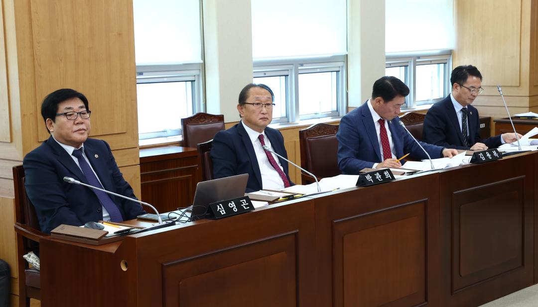 '제341회 제2차 경제산업위원회' 게시글의 사진(28) '2025-10-15 제341회 제2차 경제산업위원회 (29).jpg'