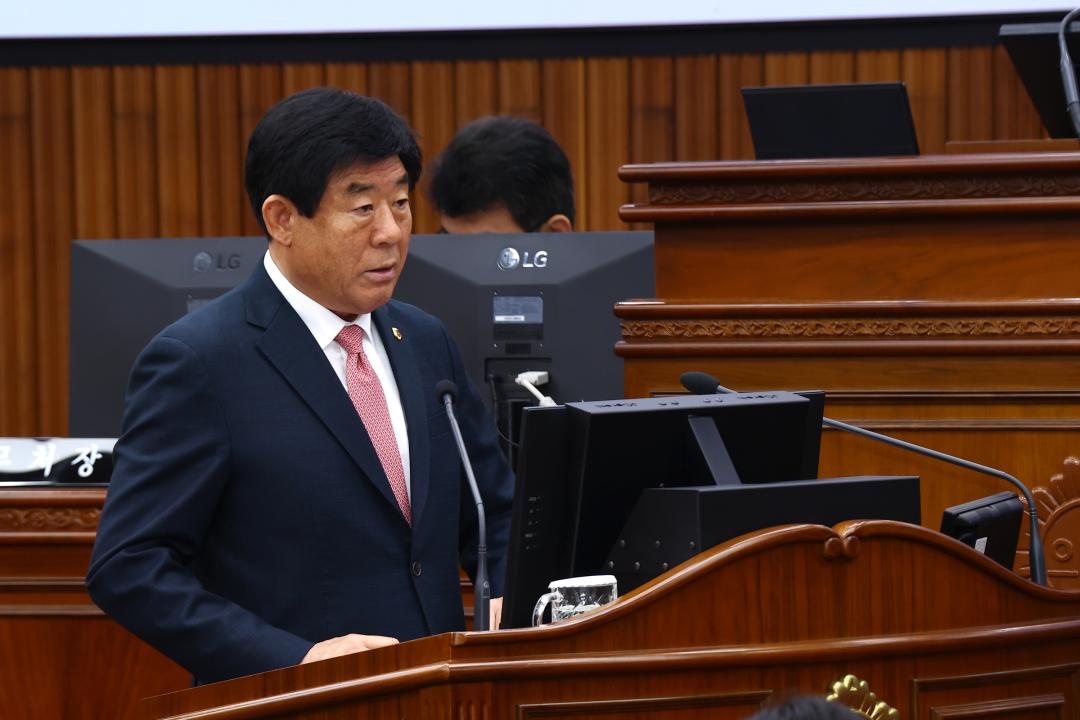 '제344회 제2차 본회의(2026년도 제1회 도정 및 교육행정에 관한 질문)' 게시글의 사진(94) '2026-04-02 제344회 제2차본회의(2026년도 제1회 도정 및 교육행정에 관한 질문) (98) 김기철 의원.jpg'