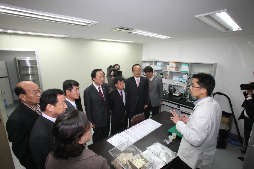 '208회 농림수산위원회 현지시찰' 게시글의 사진(24) '2011-03-16 208회 농림수산위원회 현지시찰 (24).jpg'