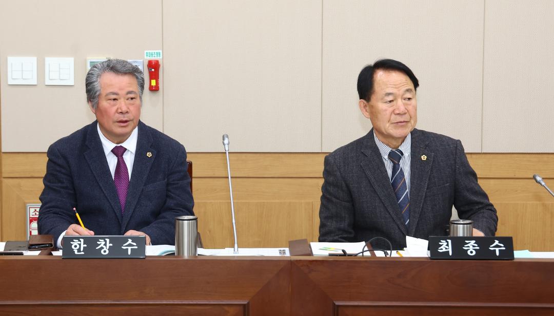 '제343회 제1차 농림수산위원회' 게시글의 사진(8) '2026-02-04 제343회 제1차 농림수산위원회 (8).jpg'