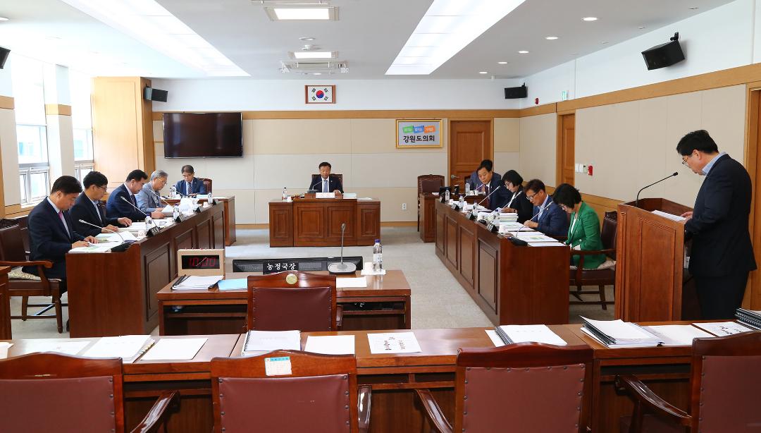 '제283회 제1차 농림수산위원회' 게시글의 사진(1) '2019-07-04 제283회 제1차 농림수산위원회 (1).jpg'