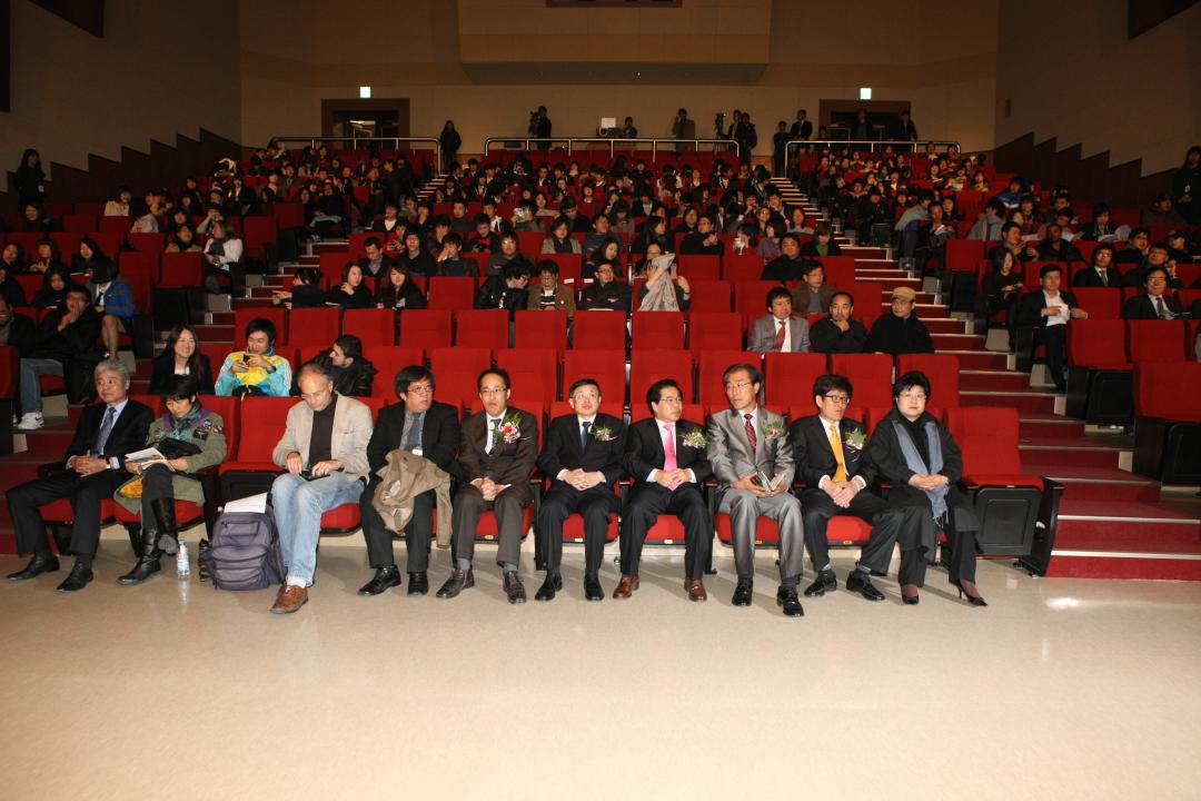 '제5회 국제대학생 평화영화제' 게시글의 사진(17) '2010-10-27 제5회 국제대학생 평화영화제 (17).jpg'