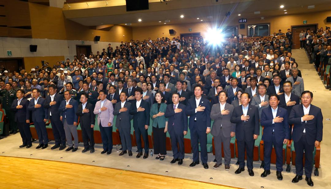 '제2회 강원특별자치도 도민의 날' 게시글의 사진(11) '2025-06-11 제2회 강원특별자치도 도민의 날 (10).jpg'