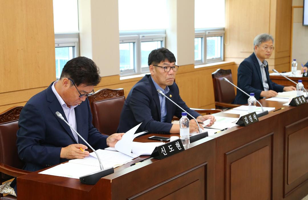 '제284회 제1차 농림수산위원회' 게시글의 사진(4) '2019-09-04 제284회 제1차 농림수산위원회 (4).jpg'