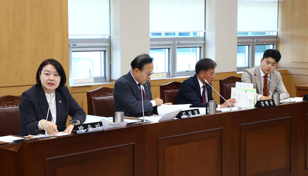 '제342회 제6차 기획행정위원회' 게시글의 사진(3) '2025-11-26 제342회 제6차 기획행정위원회 (3).jpg'