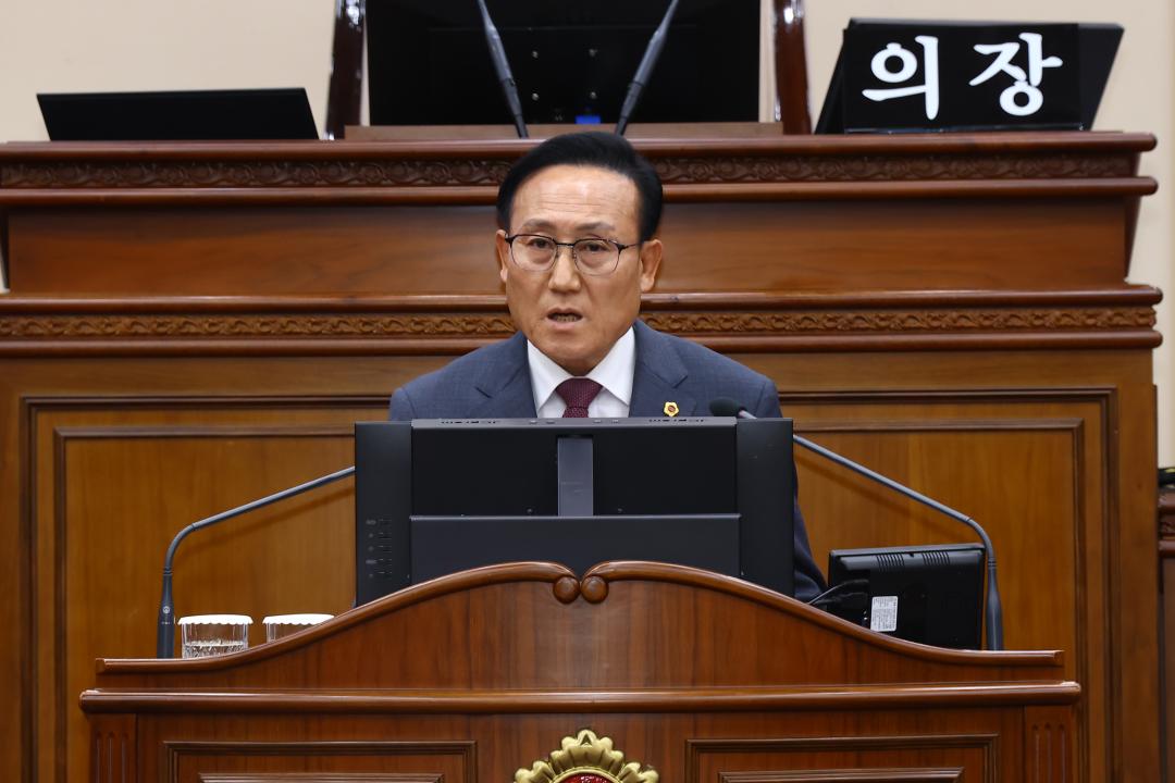 '제337회 제2차 본회의' 게시글의 사진(65) '2025-05-21 제337회 제2차 본회의 (65) 5분자유발언 김희철의원.jpg'