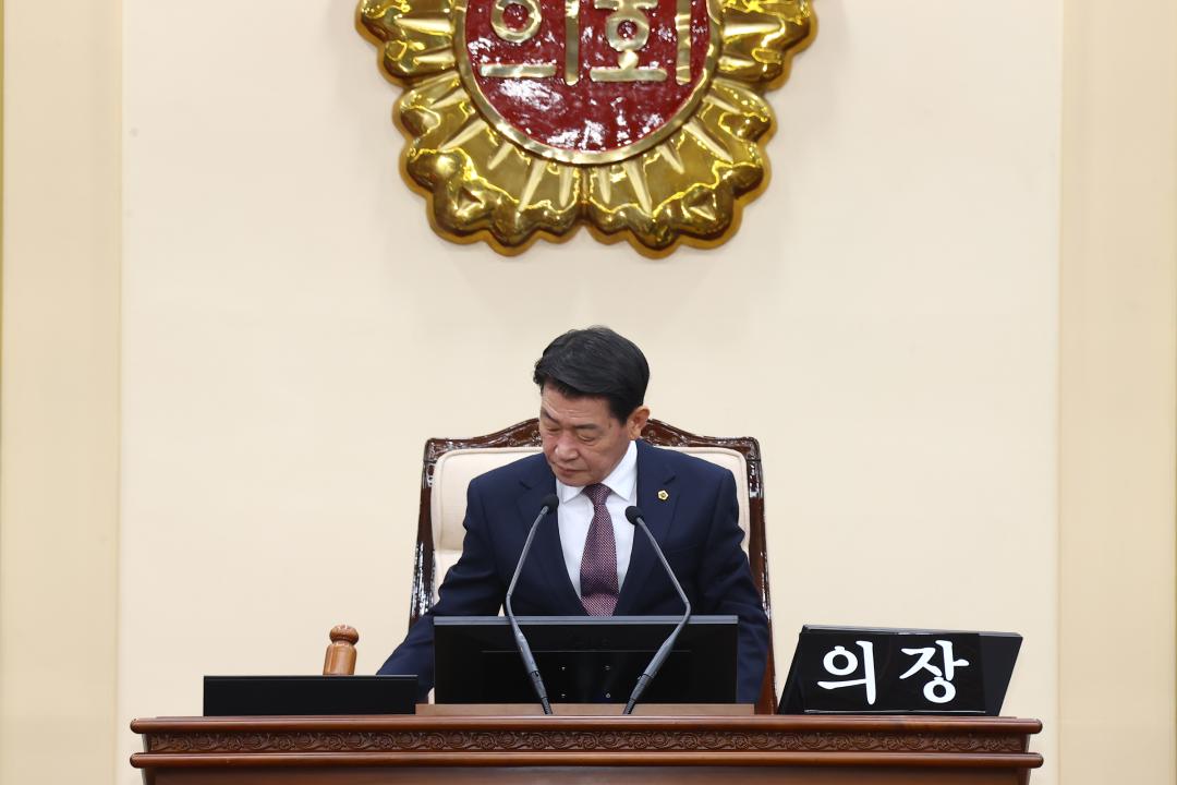 '제335회 제2차 본회의(제1차 도정 및 교육행정에 관한 질문)' 게시글의 사진(5) '2025-03-11 제335회 제2차 본회의(제1차 도정 및 교육행정에 관한 질문) (5).jpg'