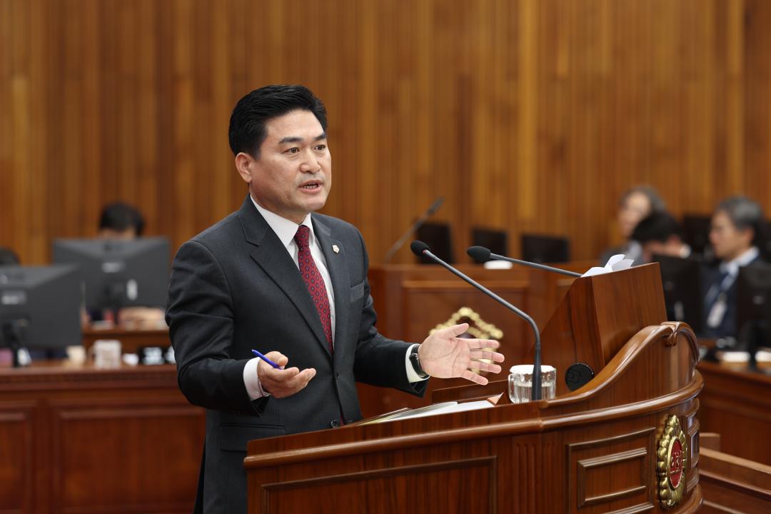 '제335회 제4차 본회의(제1차 도정 및 교육행정에 관한 질문)' 게시글의 사진(53) '2025-03-13 제335회 제4차 본회의(제1차 도정 및 교육행정에 관한 질문) (53) 김정수의원.jpg'