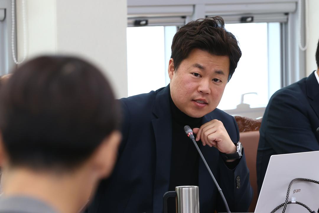'2025년도 안전건설위원회 행정사무감사(건설교통국)' 게시글의 사진(38) '2025-11-07 2025년도 안전건설위원회 행정사무감사(건설교통국) (38).jpg'