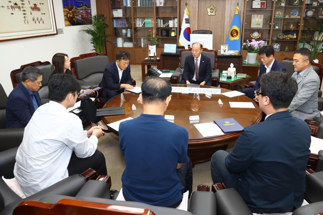 '강원특별자치도의회 의원 행동강령운영 자문위원회 위촉식' 게시글의 사진(14) '2026-07-28 강원특별자치도의회 의원 행동강령운영 자문위원회 위촉식 (15).jpg'