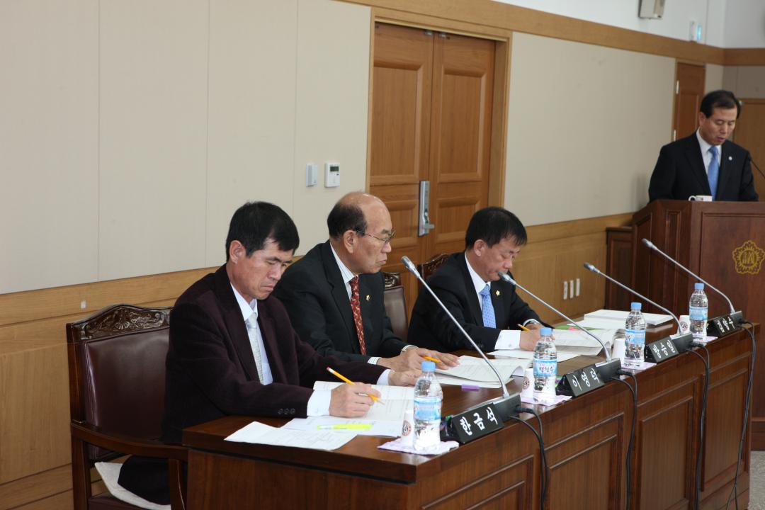 '207회 제4차 농림수산위원회' 게시글의 사진(6) '2011-02-24 207회 제4차 농림수산위원회 (6).jpg'