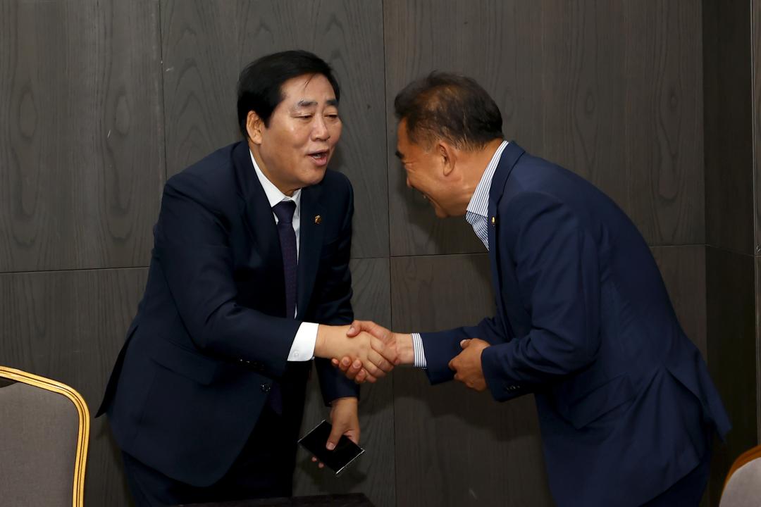 '대한민국 시도의회운영위원장협의회 제10대 후반기 제8차 정기회' 게시글의 사진(2) '2024-05-16 대한민국 시도의회운영위원장협의회 제10대 후반기 제8차 정기회 (26).jpg'