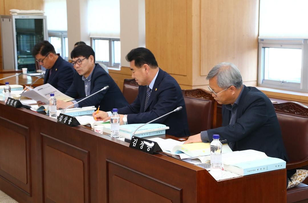 '제286회 제4차 농림수산위원회' 게시글의 사진(7) '2019-11-26 제286회 제4차 농림수산위원회 (7).jpg'