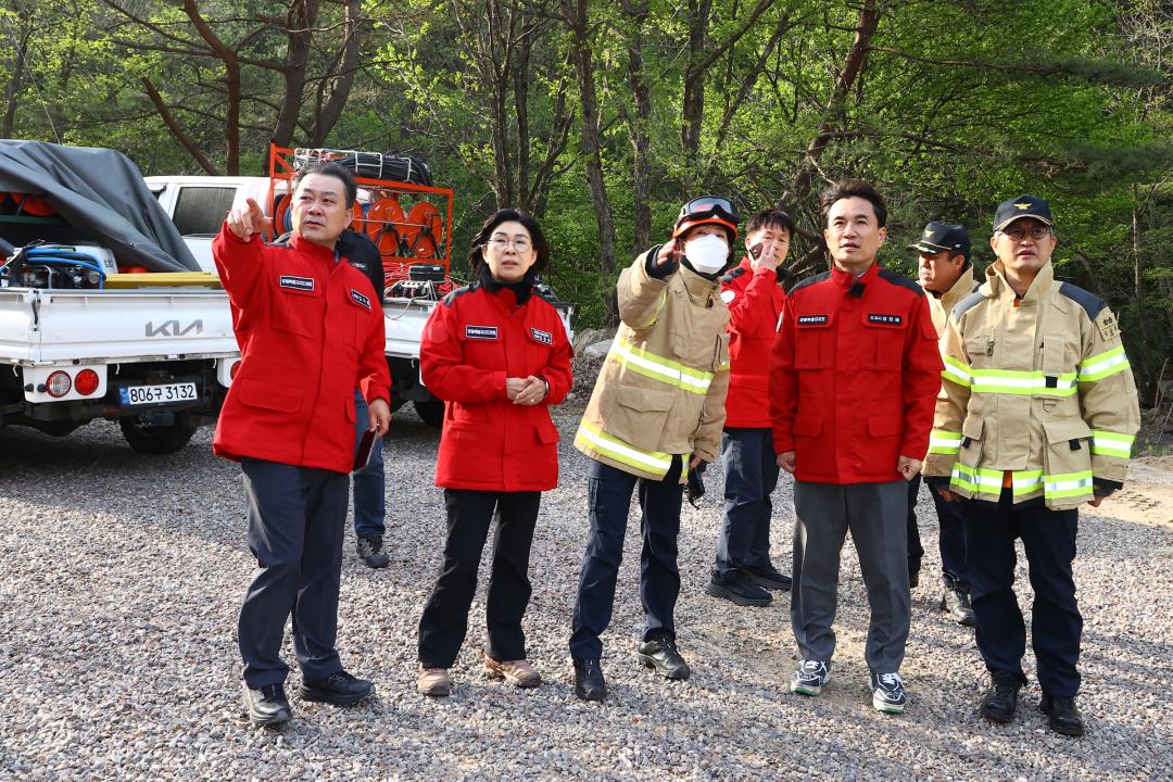 '인제군 산불현장 방문' 게시글의 사진(35) '2025-04-27 인제군 산불현장 방문 (36).jpg'
