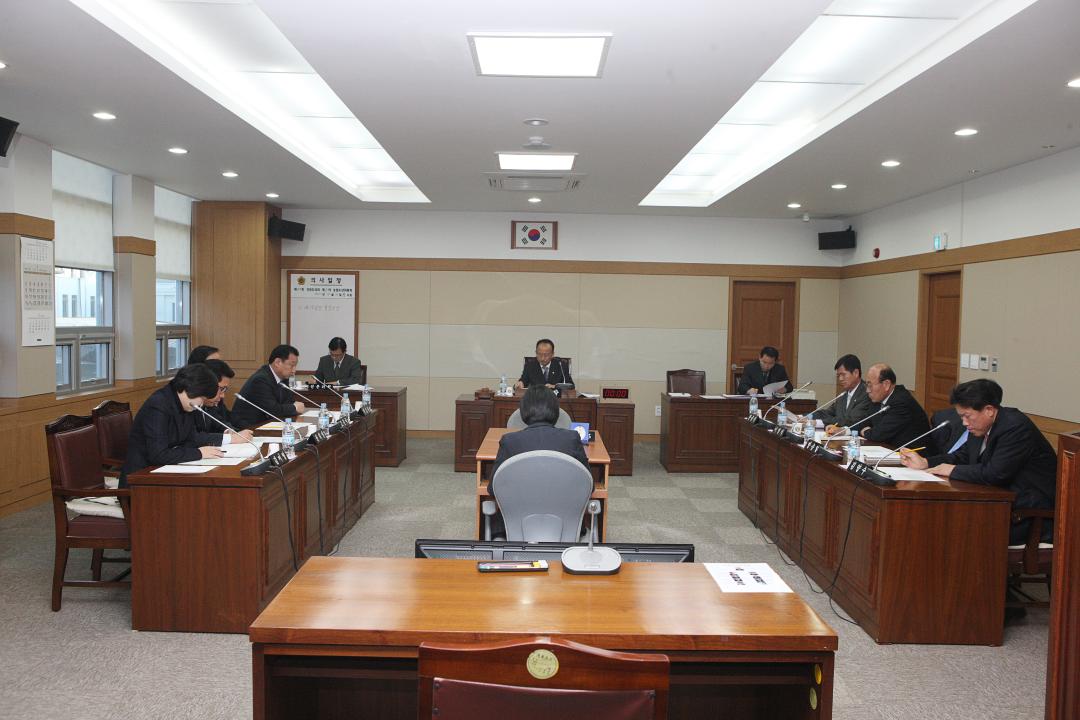 '207회 제1차 농림수산위원회' 게시글의 사진(10) '2011-02-21 207회 제1차 농림수산위원회 (10).jpg'